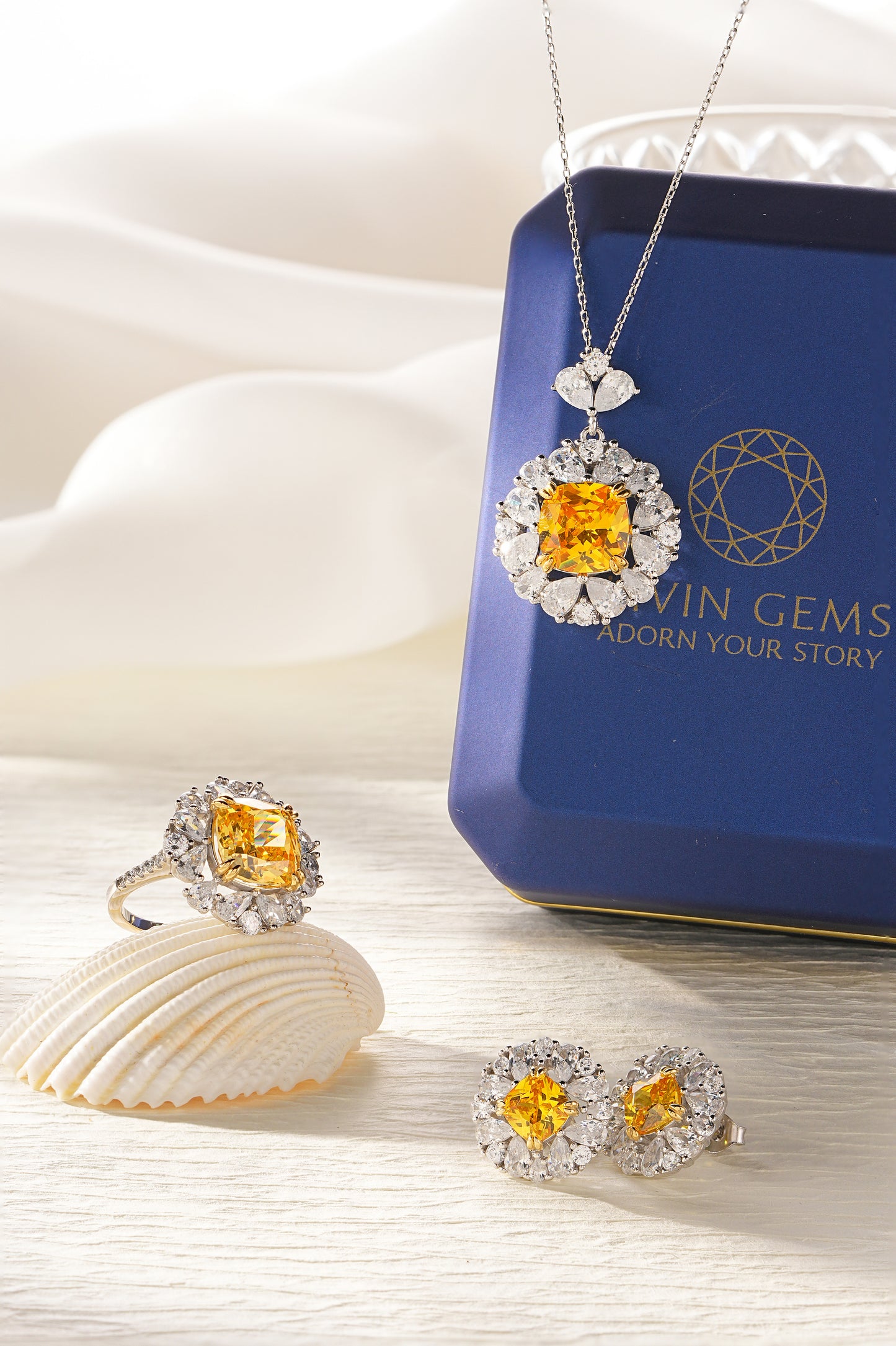 LiVin Gems Golden Bloom Necklace