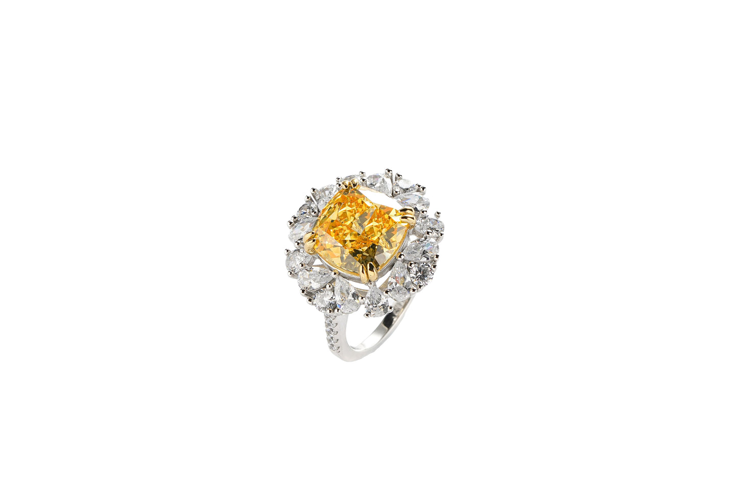 LiVin Gems Golden Bloom Ring