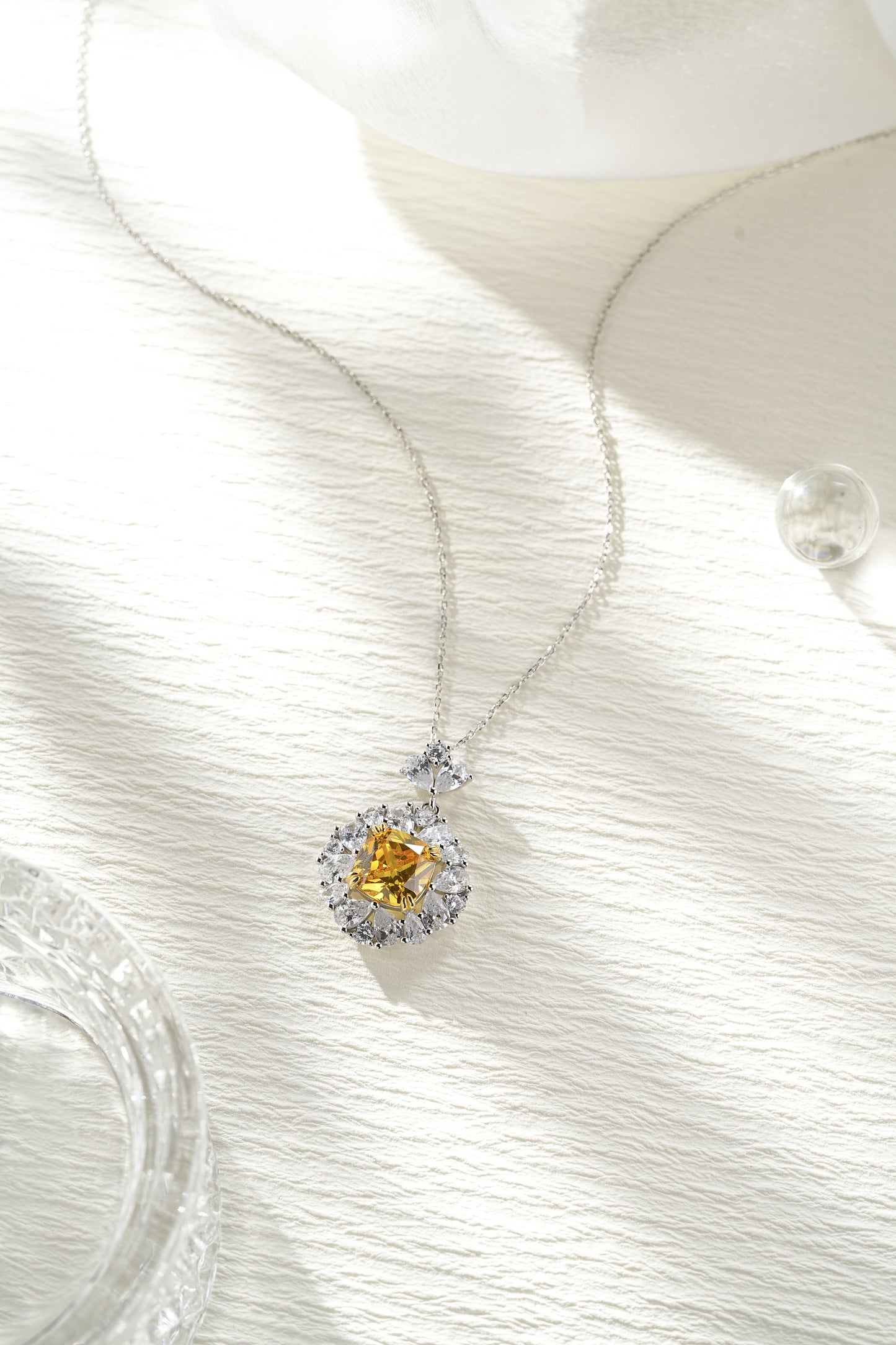 LiVin Gems Golden Bloom Necklace
