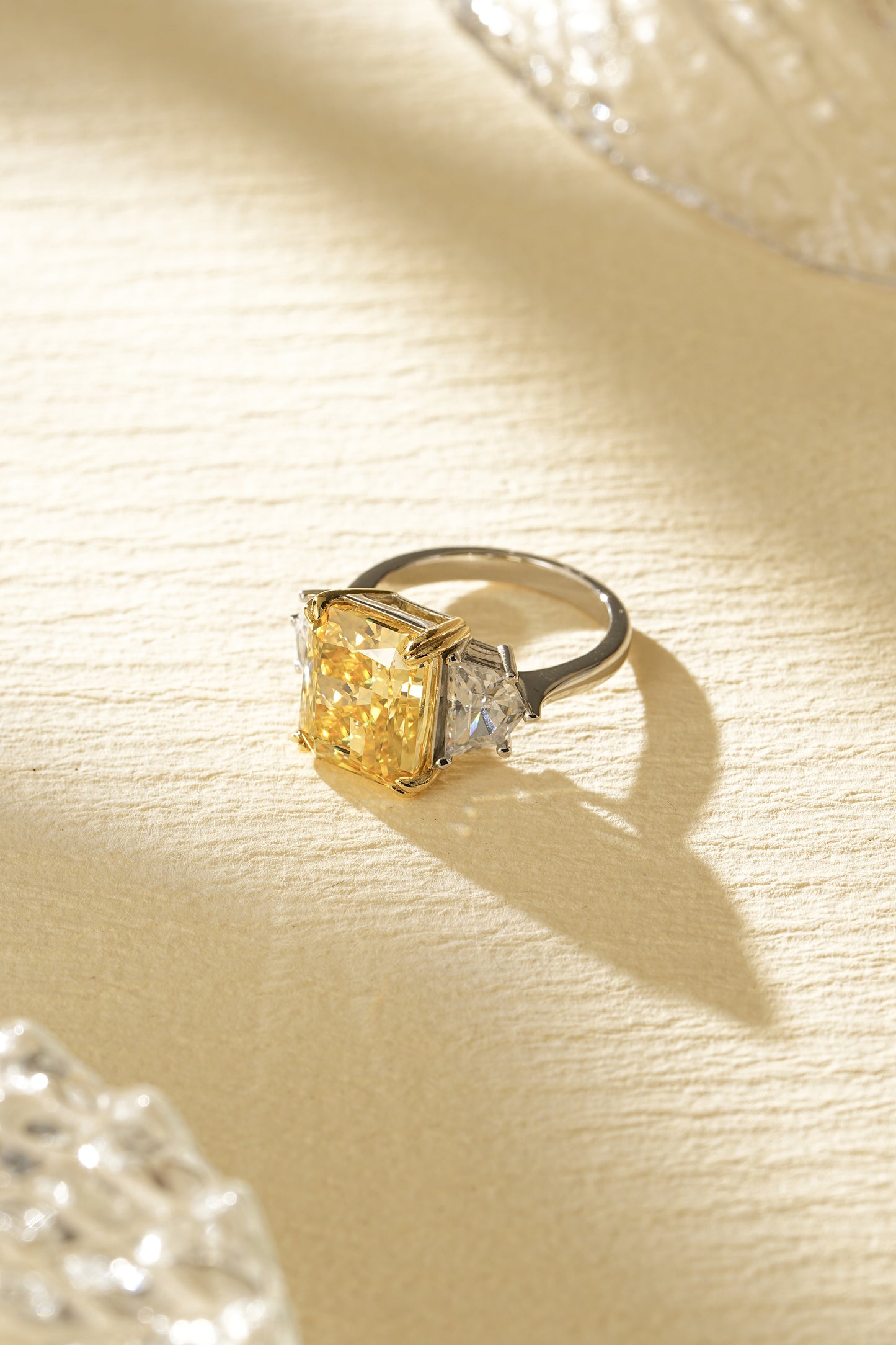 LiVin Gems Classic Monument Ring