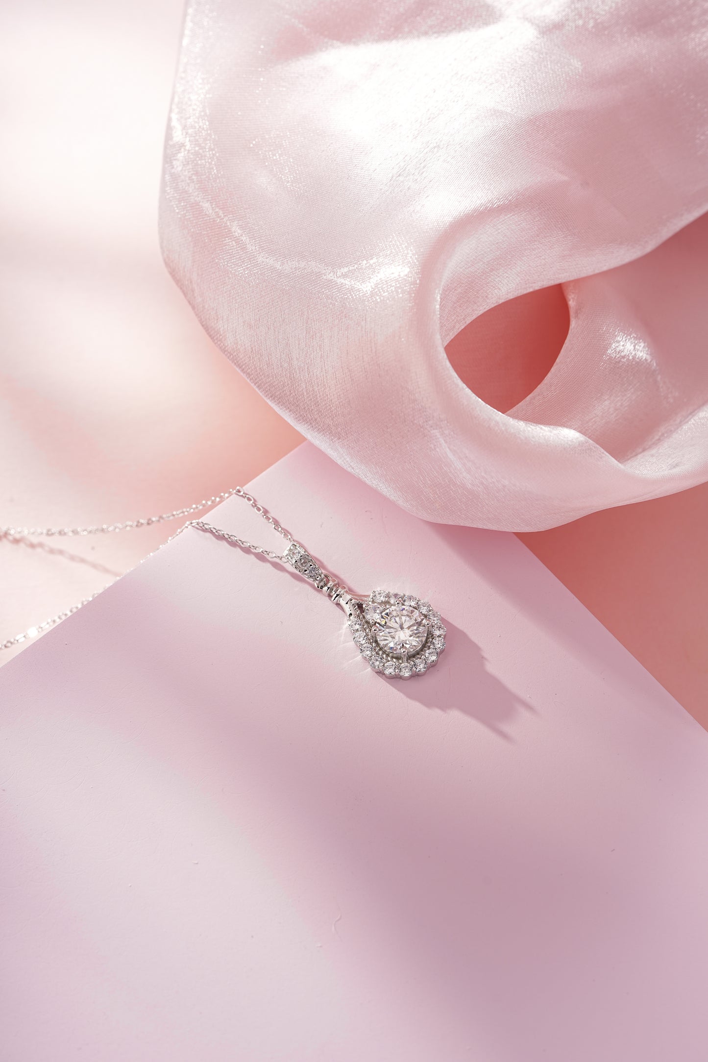 LiVin Gems Teardrop Necklace