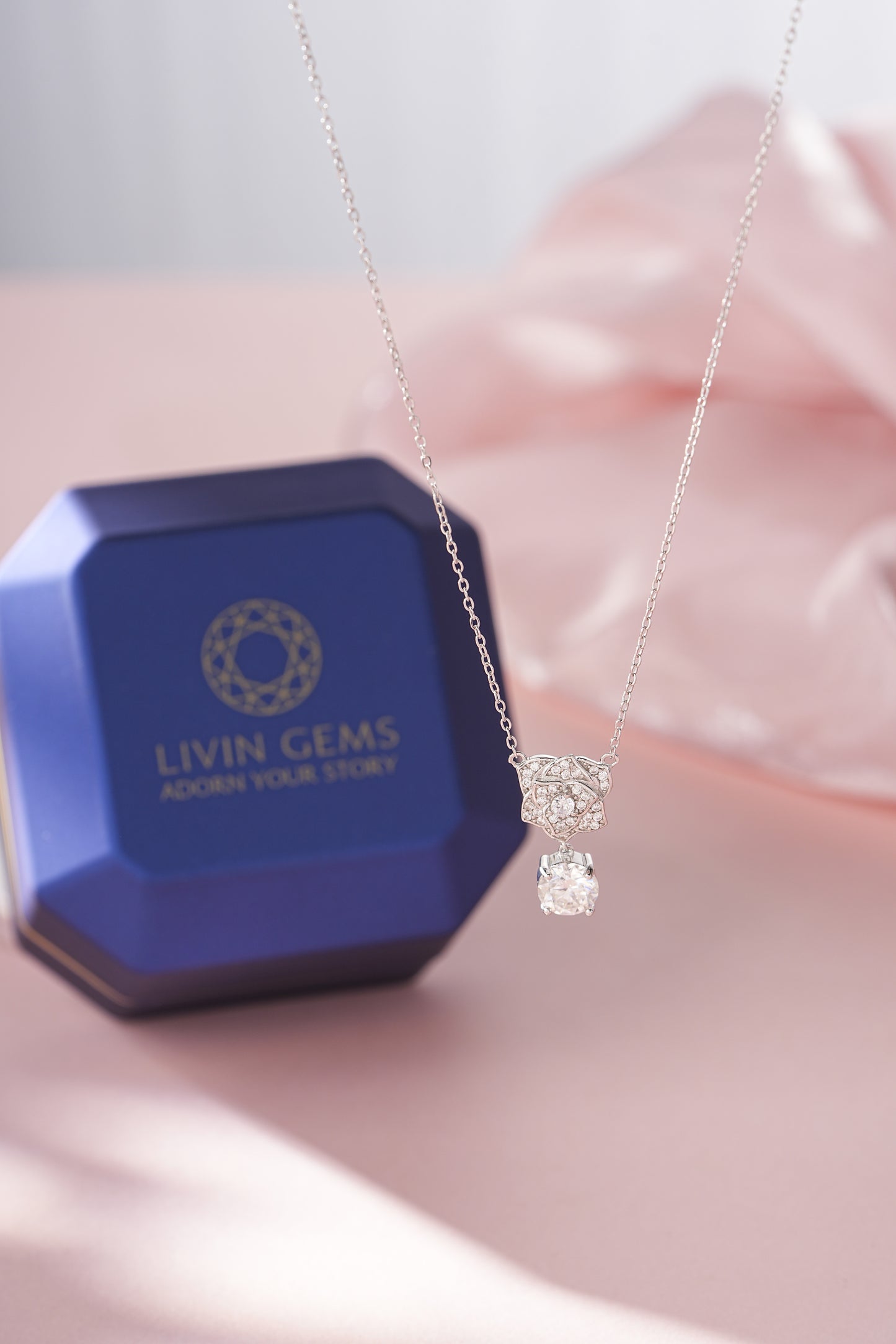 LiVin Gems Blooming Love Necklace