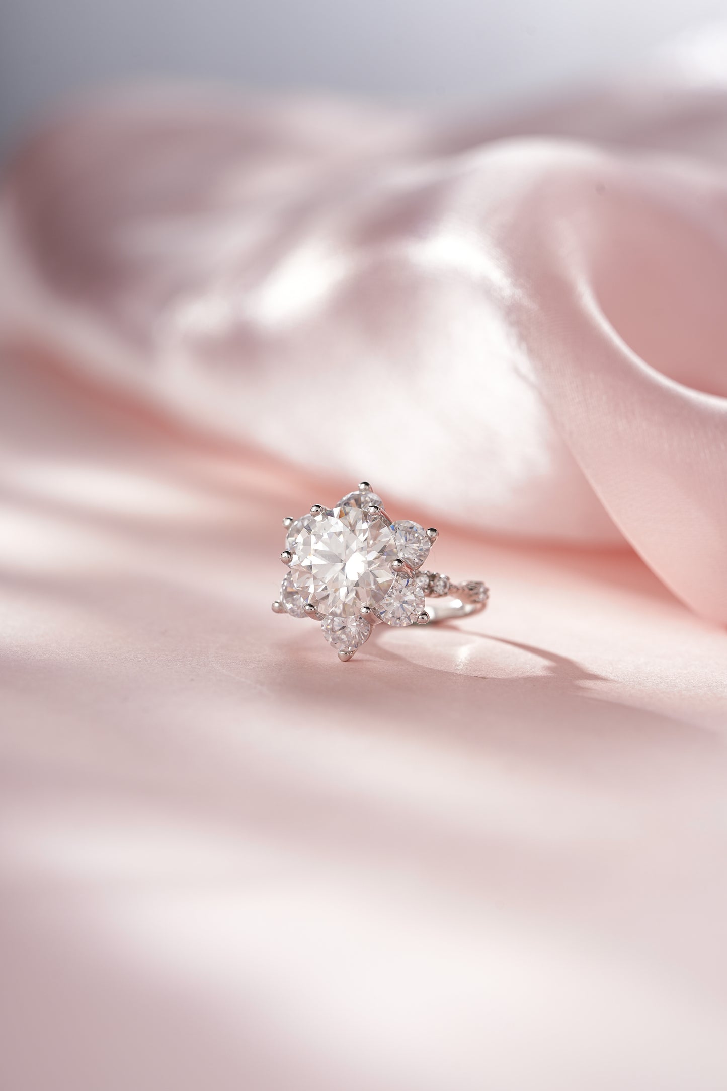 LiVin Gems Majestic Blossom Ring