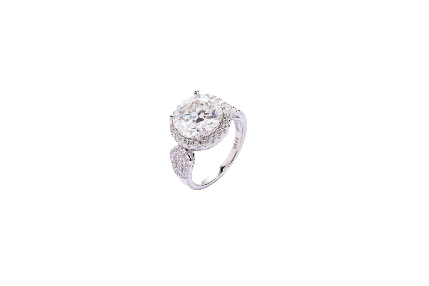 LiVin Gems Trinity Shank Ring