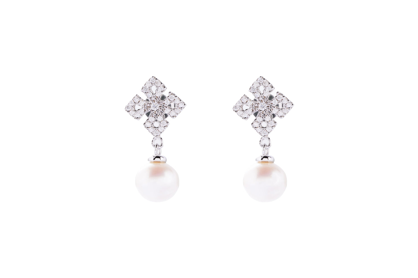 LiVin Gems Everluck Pearl Earrings