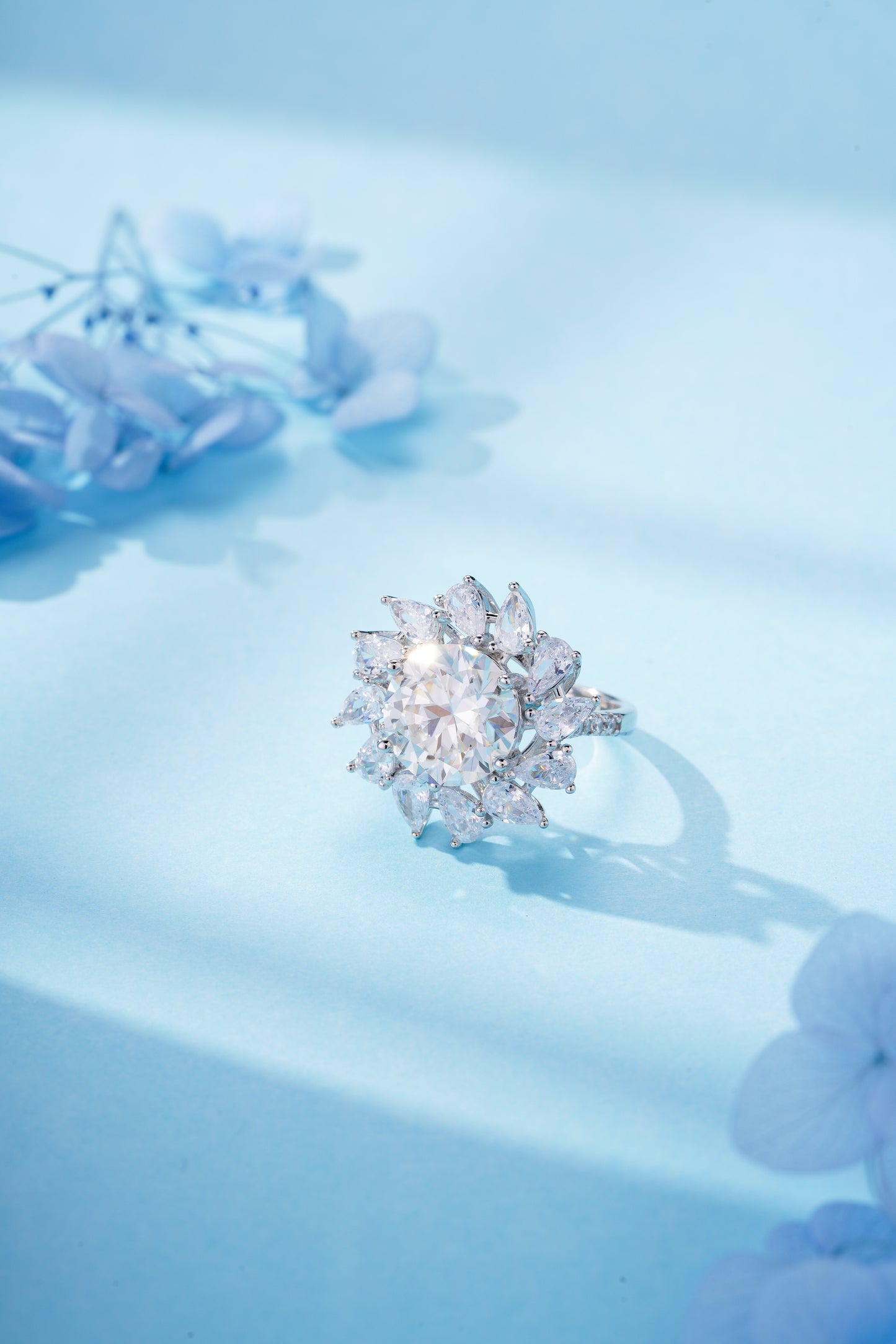 LiVin Gems Dahlia Ring