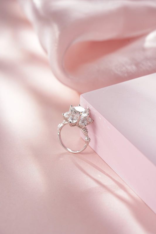 LiVin Gems Majestic Blossom Ring