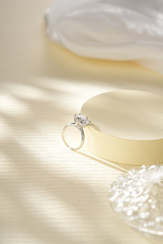 LiVin Gems Solitaire Ring
