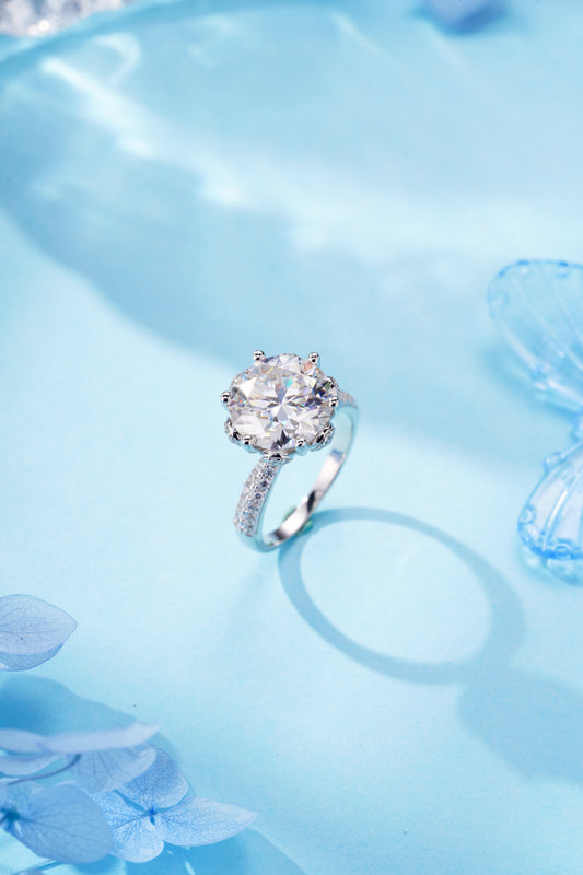 LiVin Gems Petal Crown Ring