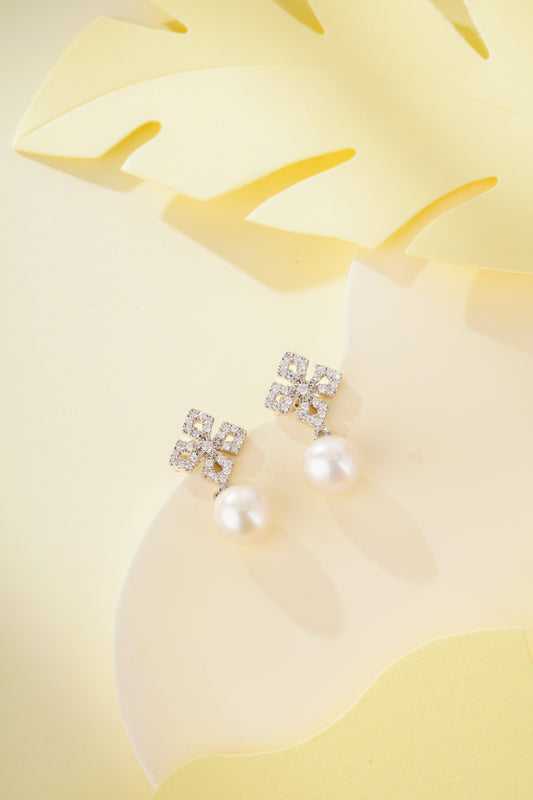 LiVin Gems Everluck Pearl Earrings