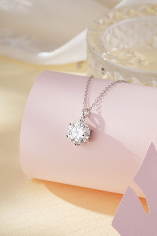 LiVin Gems Classic Solitaire Pendant